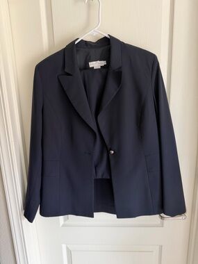 Tahari ASL Dark Navy Blazer with Notch Lapel and pants (full suit)